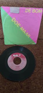 Doe Maar - De Bom / Skunk (1982) Single, Gebruikt, 7 inch, Single, Ophalen of Verzenden