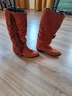 Donker oranje suede laarzen met franjes - Maat 39., Kleding | Dames, Schoenen, Hoge laarzen, Bruin, Ophalen of Verzenden, Onbekend