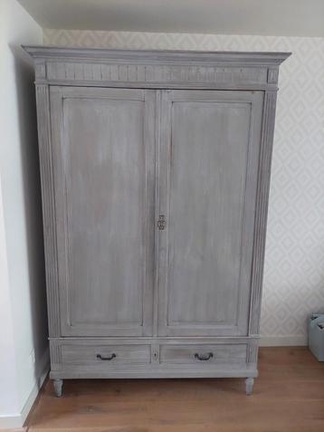 Linnenkast Old Grey 221x150x57 beschikbaar voor biedingen