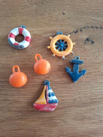 Maritieme Decoratie Hangers van staal beschikbaar voor biedingen