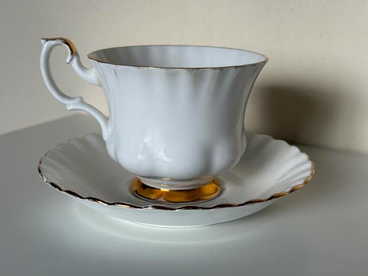 Royal Albert herenkopje Val d’Or, Antiek en Kunst, Antiek | Servies los, Ophalen of Verzenden