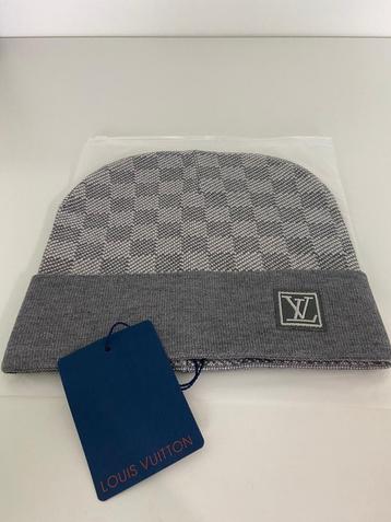 Louis vuitton muts beschikbaar voor biedingen