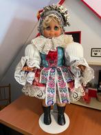 Pop klederdracht uit Tsjechië, Polen, Verzamelen, Poppen, Ophalen of Verzenden, Gebruikt, Pop