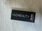 Huda beauty easy blur foundation, Ophalen of Verzenden, Zo goed als nieuw, Overige kleuren, Gehele gezicht