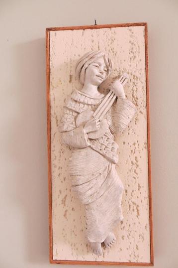 Vintage wanddecoratie van eig. Reja 58, vrouw met banjo. beschikbaar voor biedingen