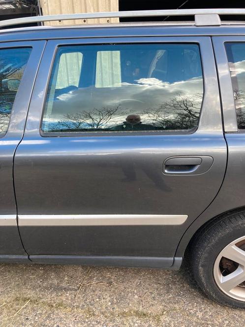 Volvo v70 2.0 turbo onderdelen 2003, Auto-onderdelen, Carrosserie en Plaatwerk, Deur, Volvo, Voor, Ophalen of Verzenden