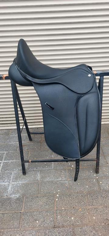 Norton pro dressuurzadel 17,5 inch zgan beschikbaar voor biedingen
