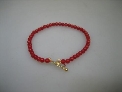 Antieke Bloedkoralen Baby armbandje met gouden 14 karaat kap, Sieraden, Tassen en Uiterlijk, Kindersieraden, Nieuw, Armband, Verzenden