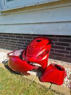 Candy red kappenset met schade piaggio zip, Ophalen