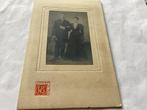 Leiden Oude foto van echtpaar, ca. 1907, Verzamelen, Foto's en Prenten, Gebruikt, Foto, Ophalen of Verzenden, Voor 1940