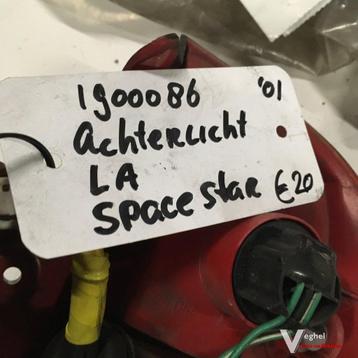 Mitsubishi Spacestar 2001 Wagennr 1900086 Achterlicht Links beschikbaar voor biedingen