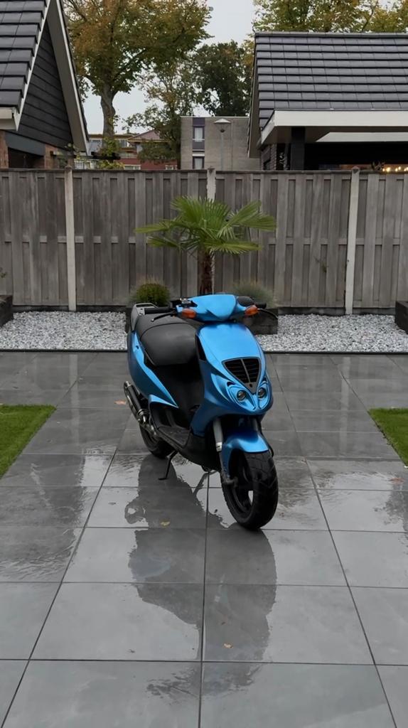 Piaggio NRG 70cc LC, Fietsen en Brommers, Scooters | Piaggio, Zo goed als nieuw, NRG, Maximaal 45 km/u, Tweetakt, Ophalen