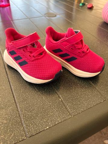 Adidas sportschoenen maat 19 in nieuwstaat beschikbaar voor biedingen