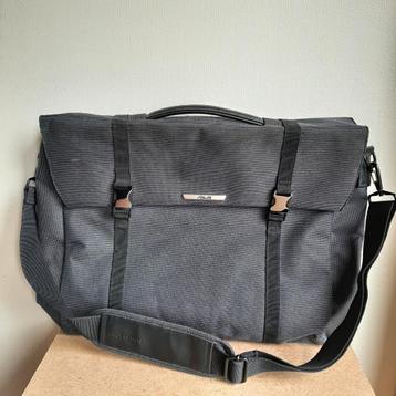 Laptoptas Asus beschikbaar voor biedingen