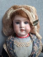 Antieke Pop met Kleding, Verzamelen, Poppen, Ophalen of Verzenden, Gebruikt, Pop