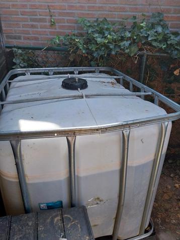 IBC Container 1000 Liter - Gebruikt beschikbaar voor biedingen