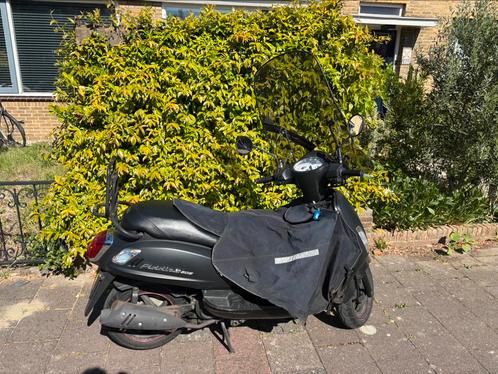Sym Fiddle 2021 met alarm en beenkleed, Fietsen en Brommers, Scooters | SYM, Fiddle, Ophalen