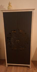 Kastje met opengewerkte deuren  heel goede staat  2 jaar oud, Huis en Inrichting, Woonaccessoires | Kamerschermen, Ophalen of Verzenden