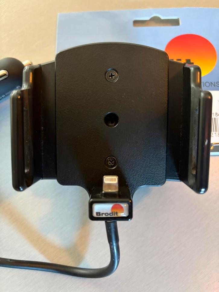 Brodit Autohouder iPhone met Lightning Connector, Auto diversen, Carkits, Zo goed als nieuw, Ophalen of Verzenden