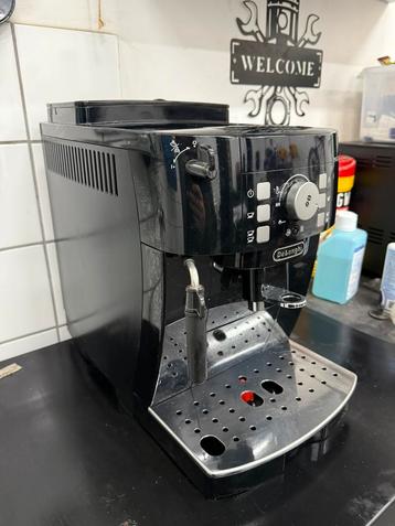 Delonghi magnificaS koffie apparaat zgan beschikbaar voor biedingen