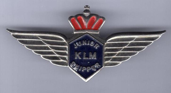 Junior KLM Skipper zilverkleurig broche ( J_068 ), Verzamelen, Speldjes, Pins en Buttons, Nieuw, Speldje of Pin, Transport, Verzenden