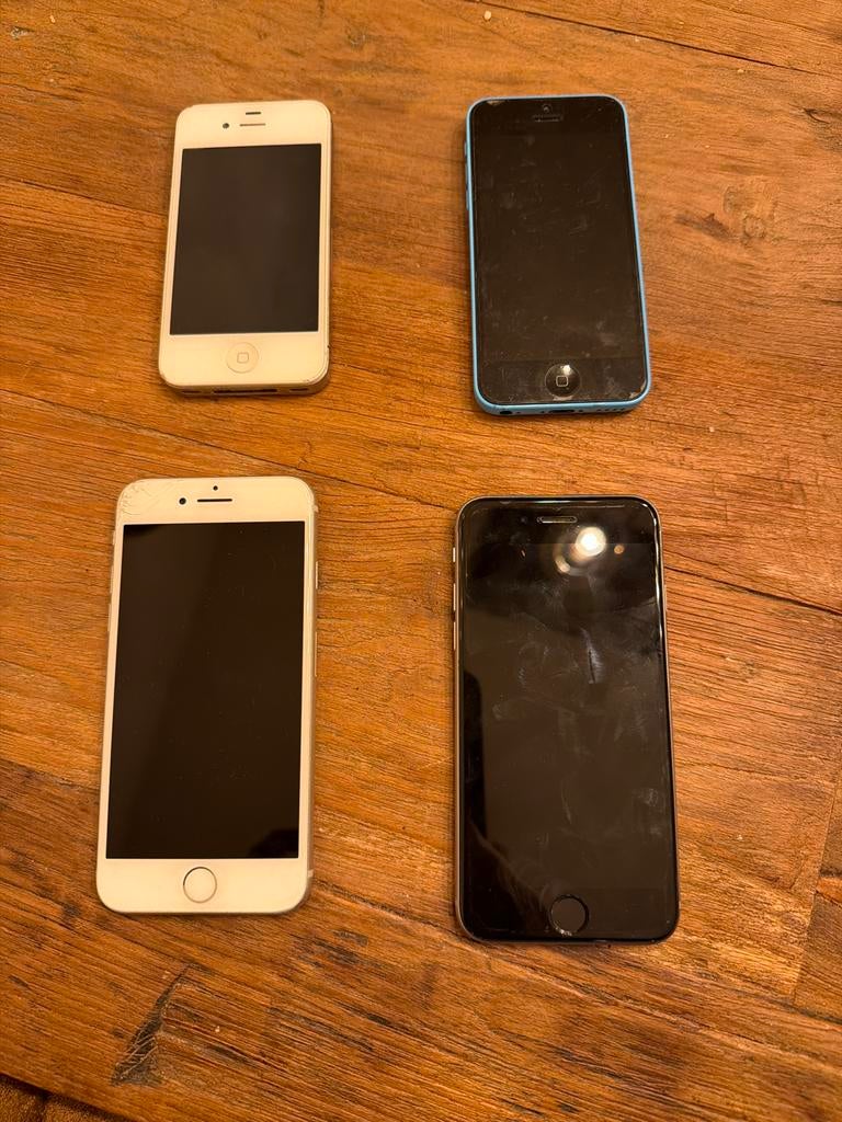 4 iPhones - Status Onbekend, Telecommunicatie, Mobiele telefoons | Apple iPhone, Ophalen of Verzenden, Gebruikt, Overige modellen