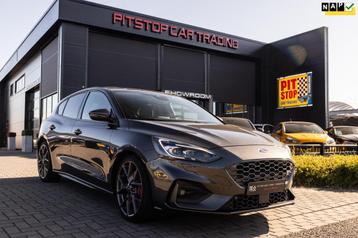Ford Focus 2.3 EcoBoost ST-3, 279 PK, ACC, Camera, LED, Nieu beschikbaar voor biedingen