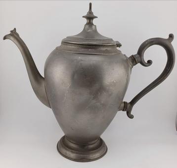 Antieke Tinnen Theepot beschikbaar voor biedingen