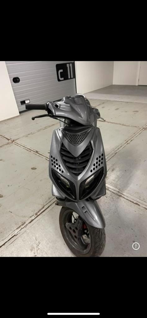 Speedfight 2 50cc (kapschade), Fietsen en Brommers, Scooters | Peugeot, Zo goed als nieuw, Speedfight, Ophalen