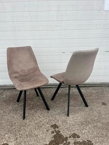 73 stuks Partij Luxe horeca restaurant stoelen beschikbaar voor biedingen