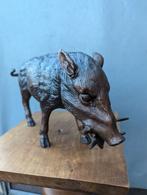 Bronzen beeld van een everzwijn, Antiek en Kunst, Kunst | Beelden en Houtsnijwerken, Ophalen of Verzenden