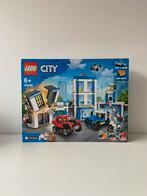 Lego 60246 - Lego City Politiebureau - *NIEUW*, Kinderen en Baby's, Speelgoed | Duplo en Lego, Nieuw, Complete set, Ophalen of Verzenden