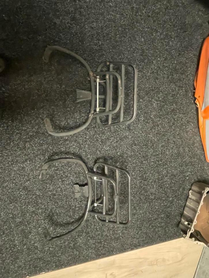 Vespa Sprint Bagagerek Achter, Auto diversen, Bagagerekken, Nieuw, Ophalen of Verzenden