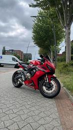 Honda CBR650R (A2), Motoren, 4 cilinders, Quickshifter, Minimaal motorrijbewijs A2, 650 cc