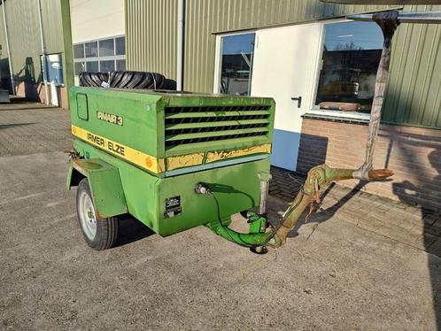 Irmer+Elze 95 compressor irmair 3, Zakelijke goederen, Machines en Bouw | Kranen en Graafmachines, Graafmachine