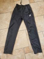 Mooie zwarte lotto trainings broek 152 sportbroek, Broek, Ophalen of Verzenden, Zo goed als nieuw, Jongen