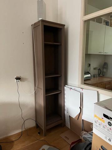 Houten Boekenkast met Planken beschikbaar voor biedingen