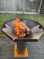 Mooie grote bbq gemaakt van cortenstaal met bakplaat, Ophalen of Verzenden, Nieuw