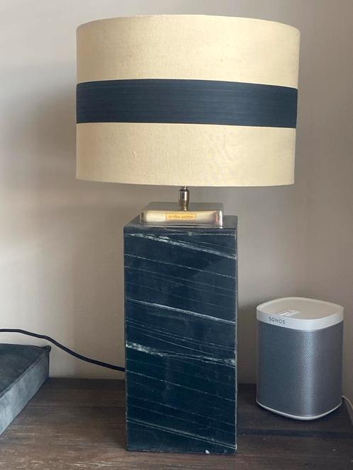 Rivièra Maison Tafellampen - Marmeren Voet & Linnen Kap, Huis en Inrichting, Lampen | Tafellampen, Zo goed als nieuw, Minder dan 50 cm