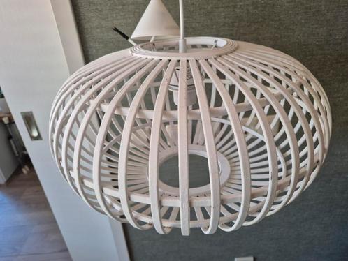 Karwei lamp - bamboe Indy - wit, Huis en Inrichting, Lampen | Hanglampen, Zo goed als nieuw, Minder dan 50 cm, Ophalen of Verzenden