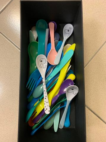 Kinderbestek Plastic - Lepels, Vorken, Messen beschikbaar voor biedingen