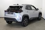 Toyota Yaris Cross 1.5 Hybrid 115 First Edition (bj 2025), Stof, Gebruikt, 1165 kg, 1490 cc