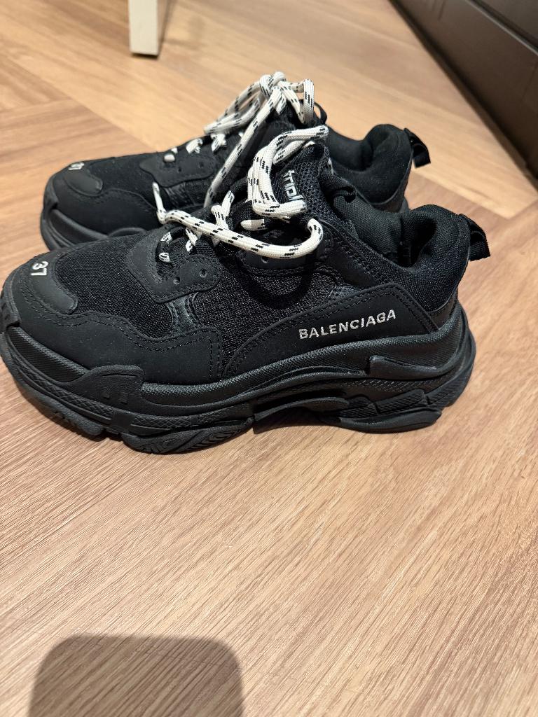 Balenciaga triple S, Ophalen, Balenciaga, Zwart, Sneakers of Gympen