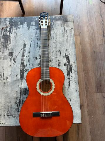 Gitaar beschikbaar voor biedingen