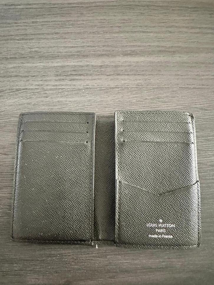 Louis Vuitton pasjeshouder, Sieraden, Tassen en Uiterlijk, Portemonnees, Zo goed als nieuw, Zwart, Ophalen