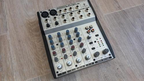 Behringer Eurorack MX602A Audio mixer in flightcase, Muziek en Instrumenten, Mengpanelen, Zo goed als nieuw, 5 tot 10 kanalen