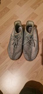 Yeezy paar - Maat 42/43 - Goed Gedragen, Kleding | Heren, Ophalen of Verzenden, Gedragen, Yeezy, Sneakers of Gympen