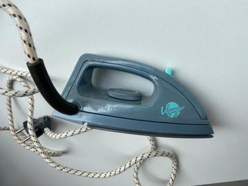 Reisstoomstrijkijzer Morphy Richards model 41500 beschikbaar voor biedingen