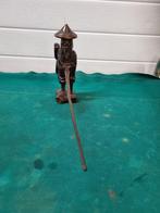 beeld visser van hout met lange hengel, Verzamelen, Ophalen of Verzenden