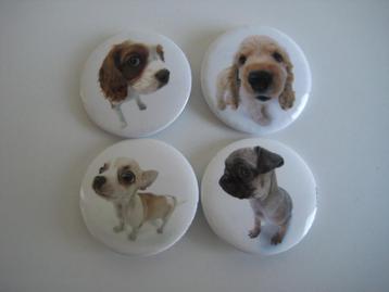 4 hondenbuttons Chihuahua Labradoodle Pug Cavalier ZGAN beschikbaar voor biedingen